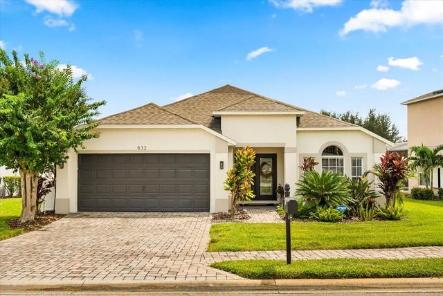 832 Balmoral Drive, DAVENPORT