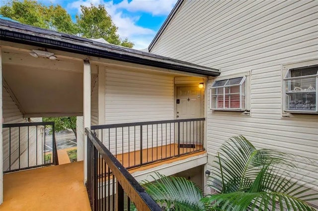 1956 Lake Atriums Circle 141, ORLANDO