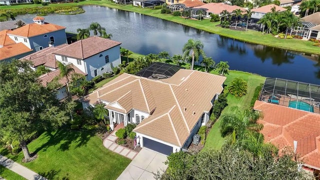 7555 Tori Way, LAKEWOOD RANCH