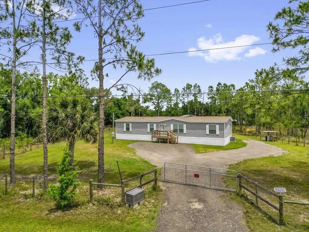 9165 Luna Drive, ST CLOUD