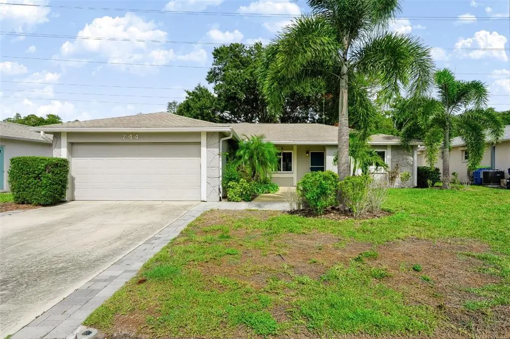 744 Green Valley Road, PALM HARBOR