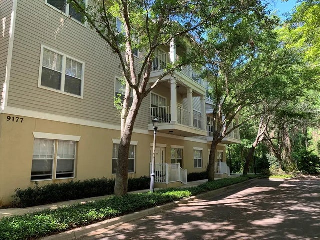 9177 Sw 52nd Road E302, GAINESVILLE