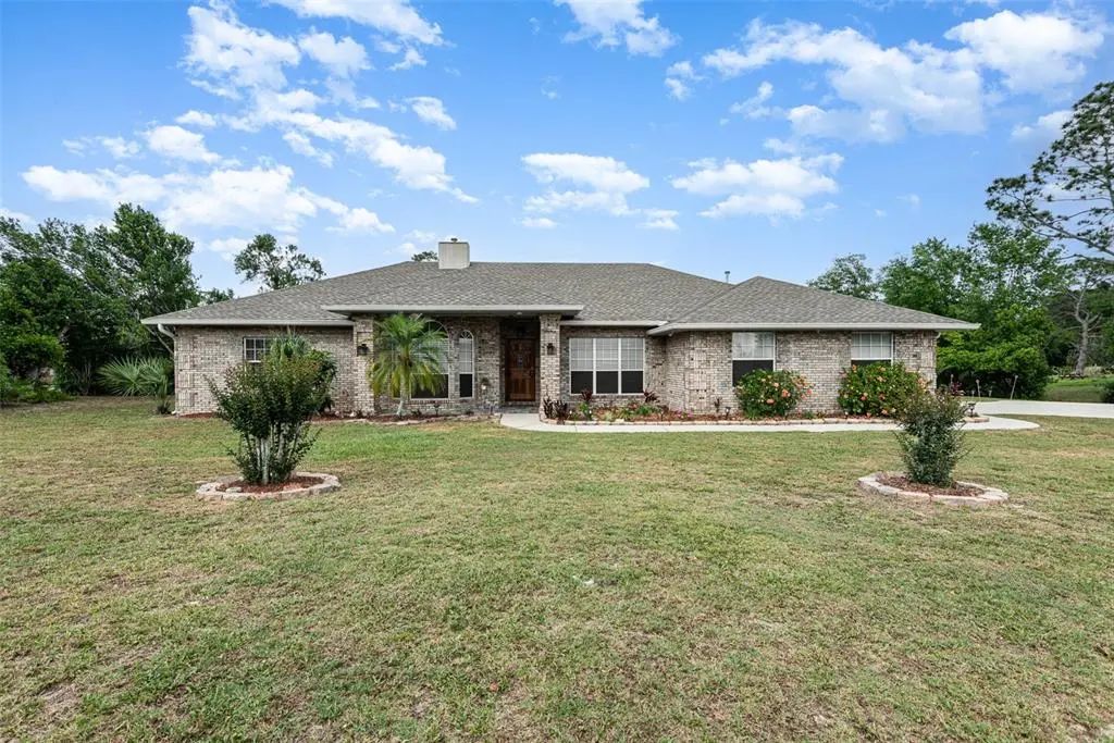 2090 Lakebreeze Way, DELTONA