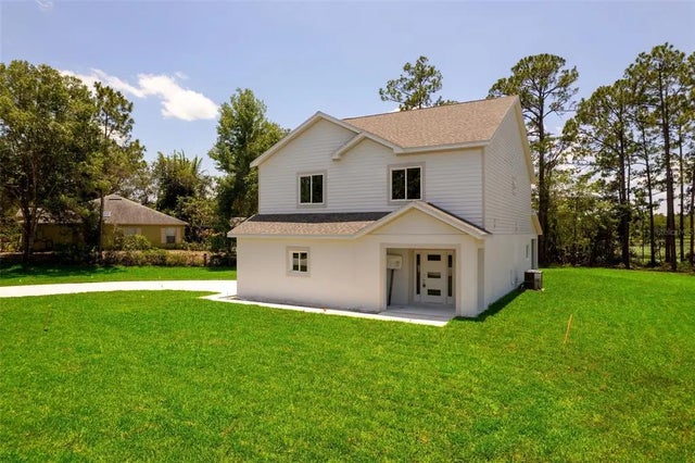 300 Mitnik Drive, DELTONA