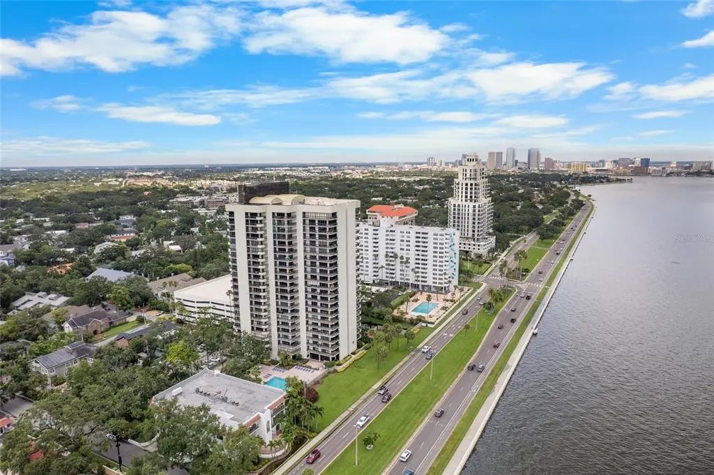 2413 Bayshore Boulevard 801, TAMPA