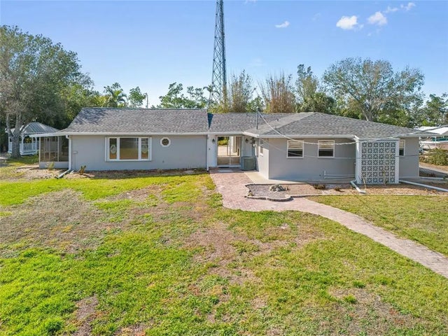 425 Fireball Court, PUNTA GORDA
