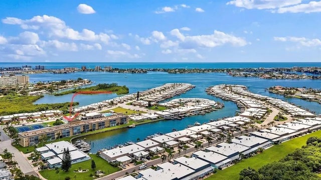 1 Boca Ciega Point Blvd 213, ST PETERSBURG