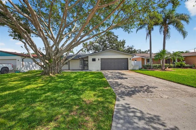 3927 Helena Street Ne, ST PETERSBURG