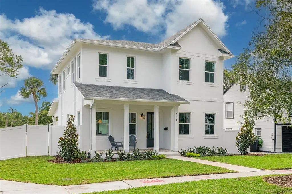 945 29th Street N, ST. PETERSBURG