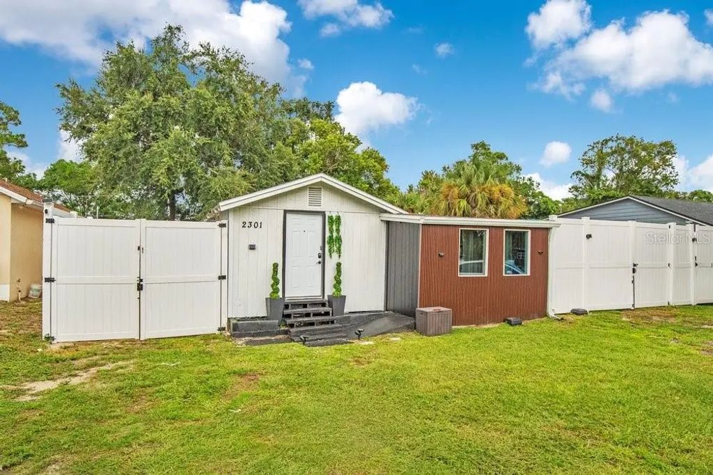 2301 Drake Drive, ORLANDO
