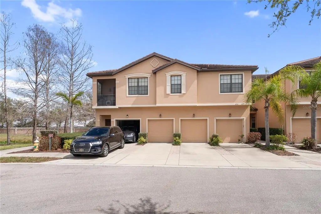 4307 Via Piedra Circle 6-102, SARASOTA