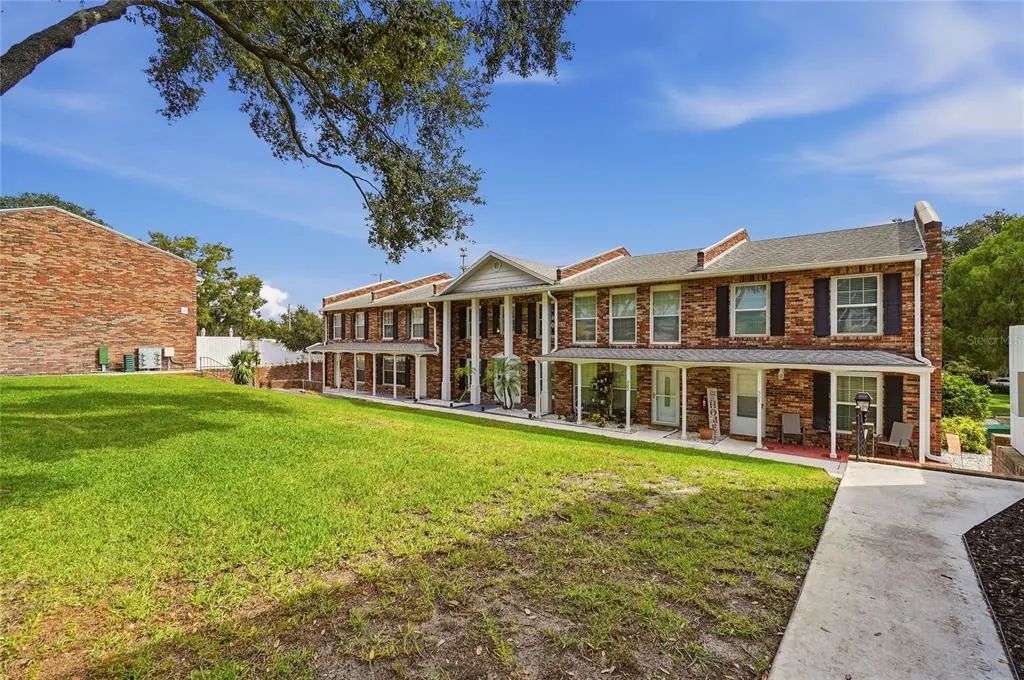 5850 Cypress Gardens Boulevard 303, WINTER HAVEN