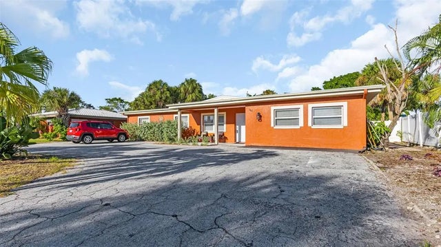 7063 S Shore Drive S, ST PETERSBURG