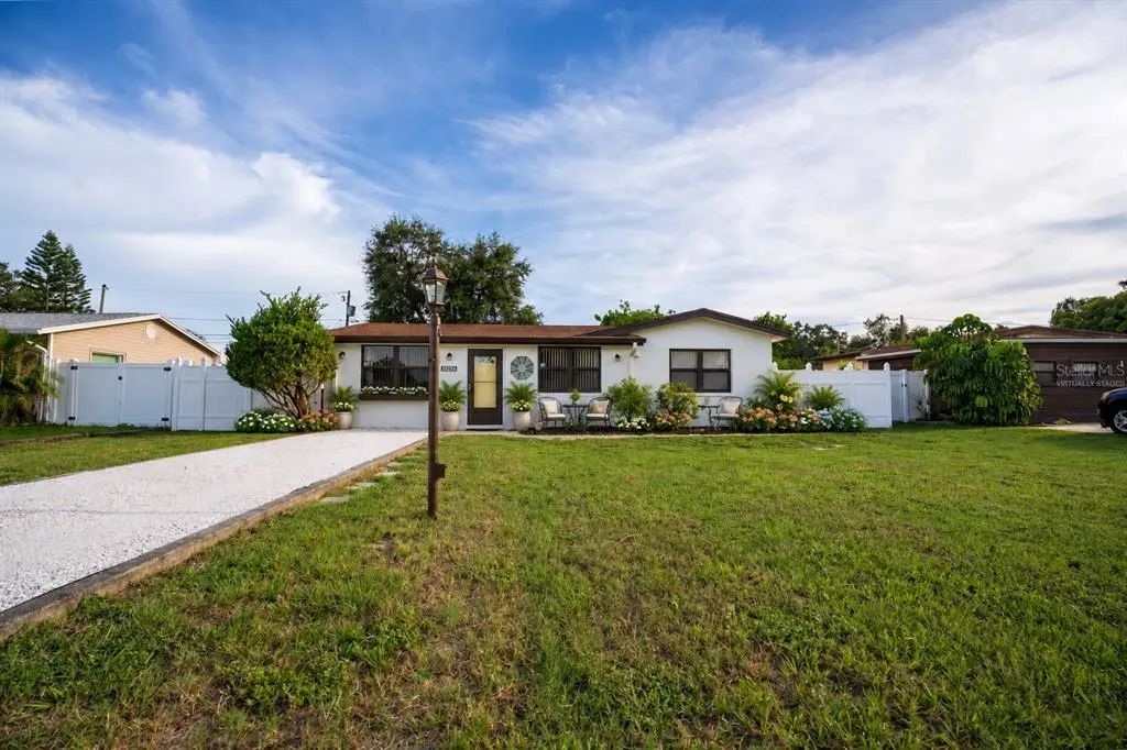 10294 54th Avenue N, ST PETERSBURG