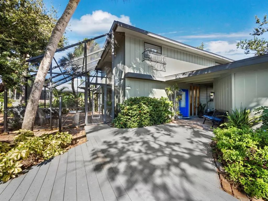 5451 Shadow Lawn Drive, SARASOTA
