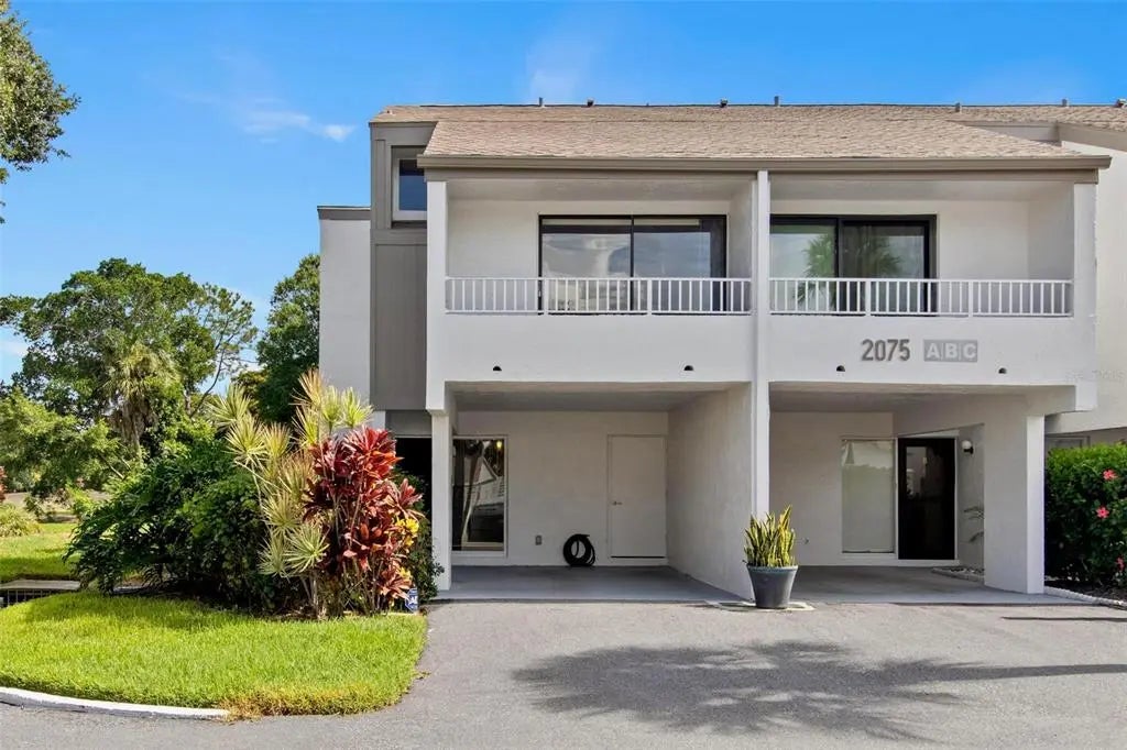 2075 Lakewood Club Drive S 6a, ST PETERSBURG