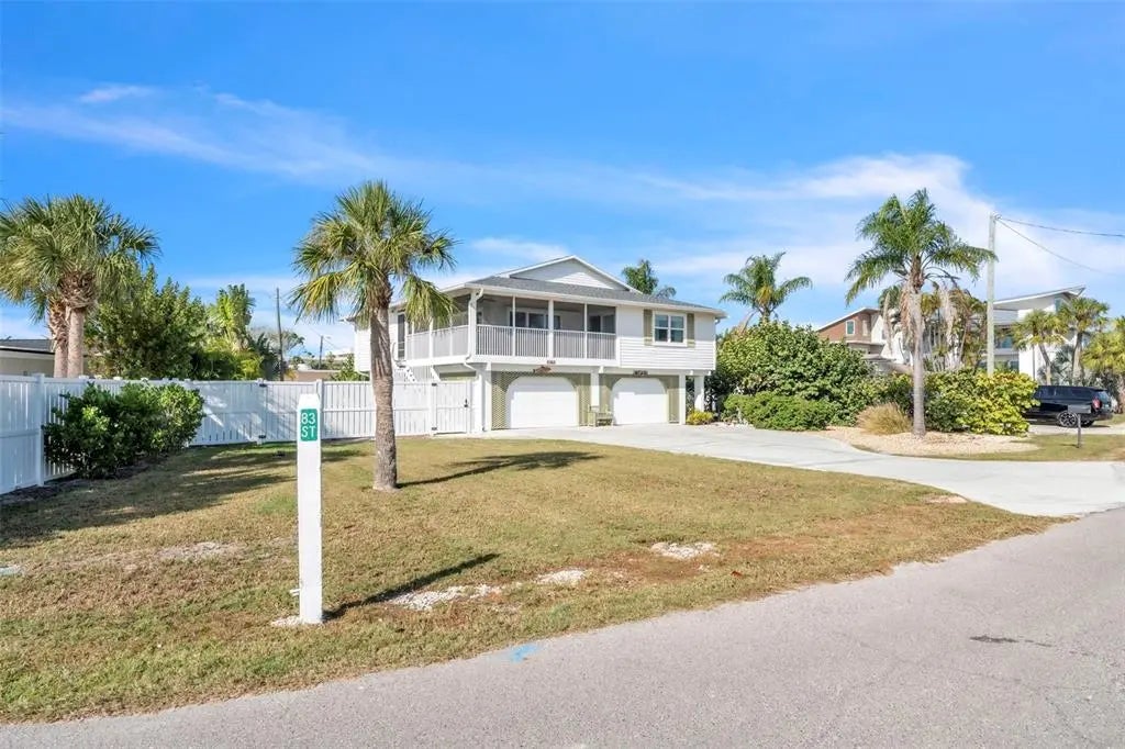8302 Marina Drive, HOLMES BEACH