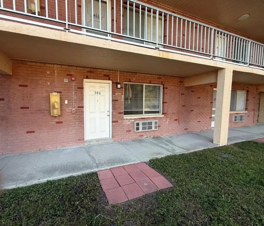 3301 58th Avenue S 306, ST PETERSBURG