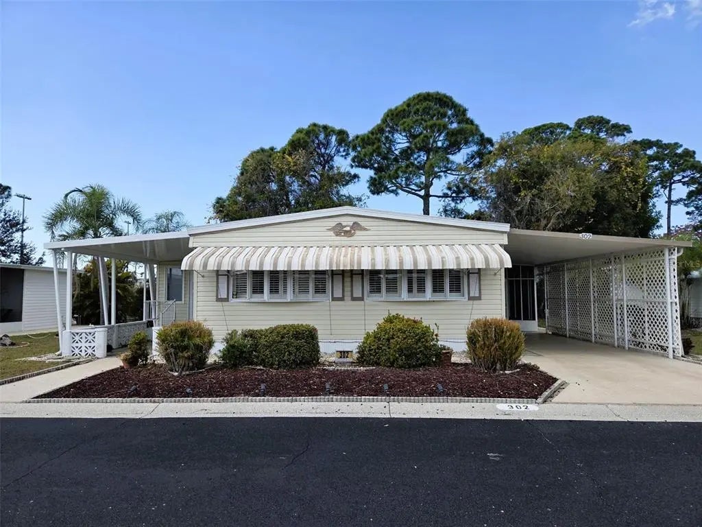 302 Oakwood Boulevard W, SARASOTA