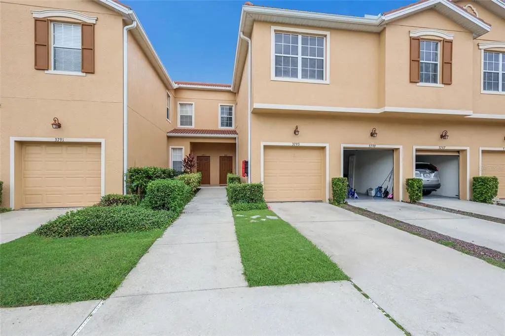 3793 Parkridge Circle 3-105, SARASOTA
