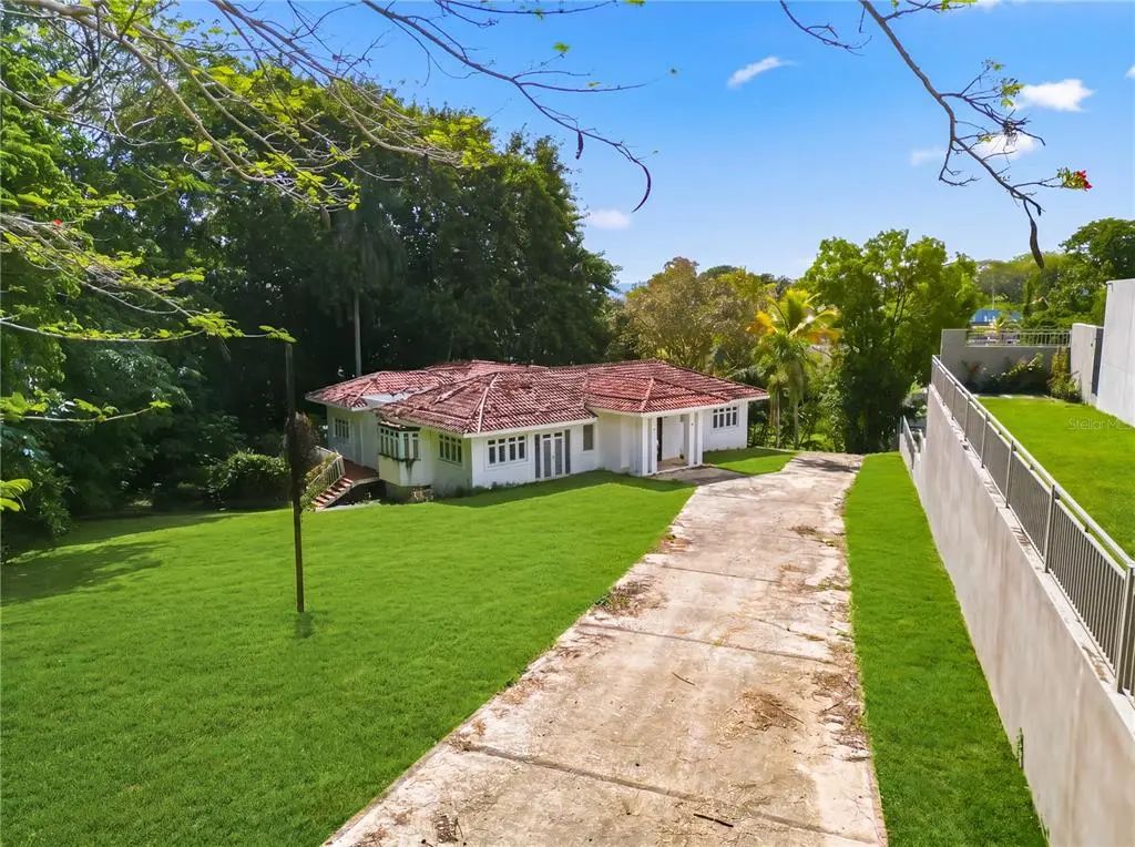7 Vanda, GUAYNABO