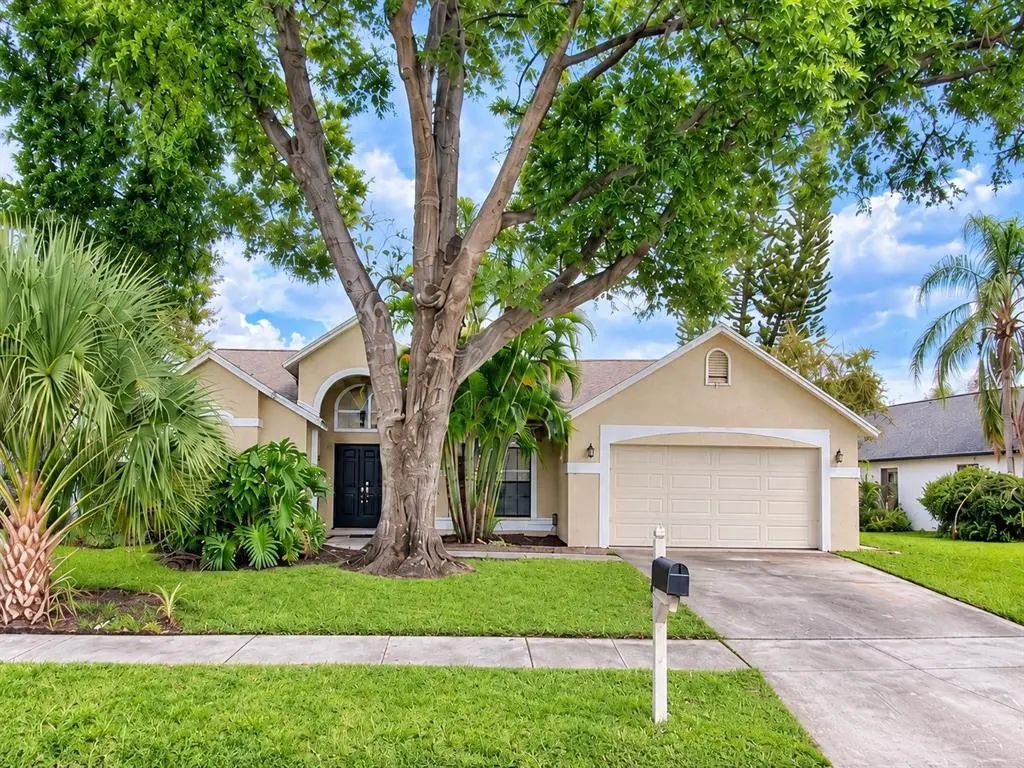 1912 Elk Spring Drive, BRANDON