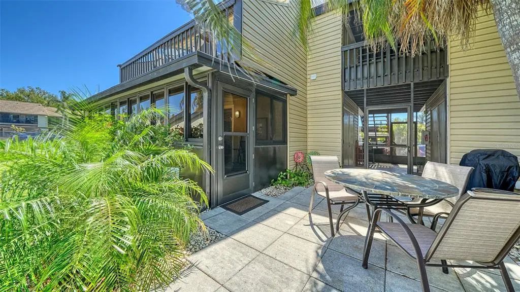712 White Pine Tree Road 77, VENICE