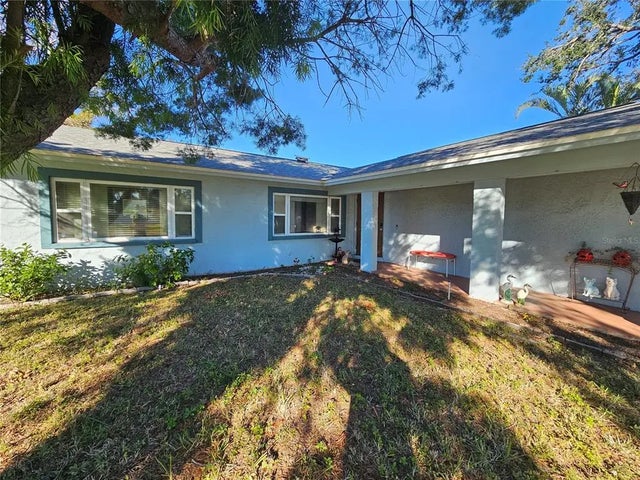 7711 Innis Court, ST PETERSBURG