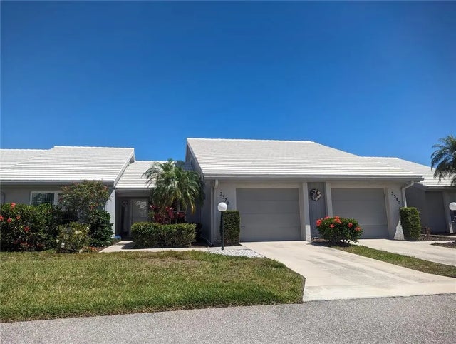 5377 Crestlake Boulevard 69, SARASOTA