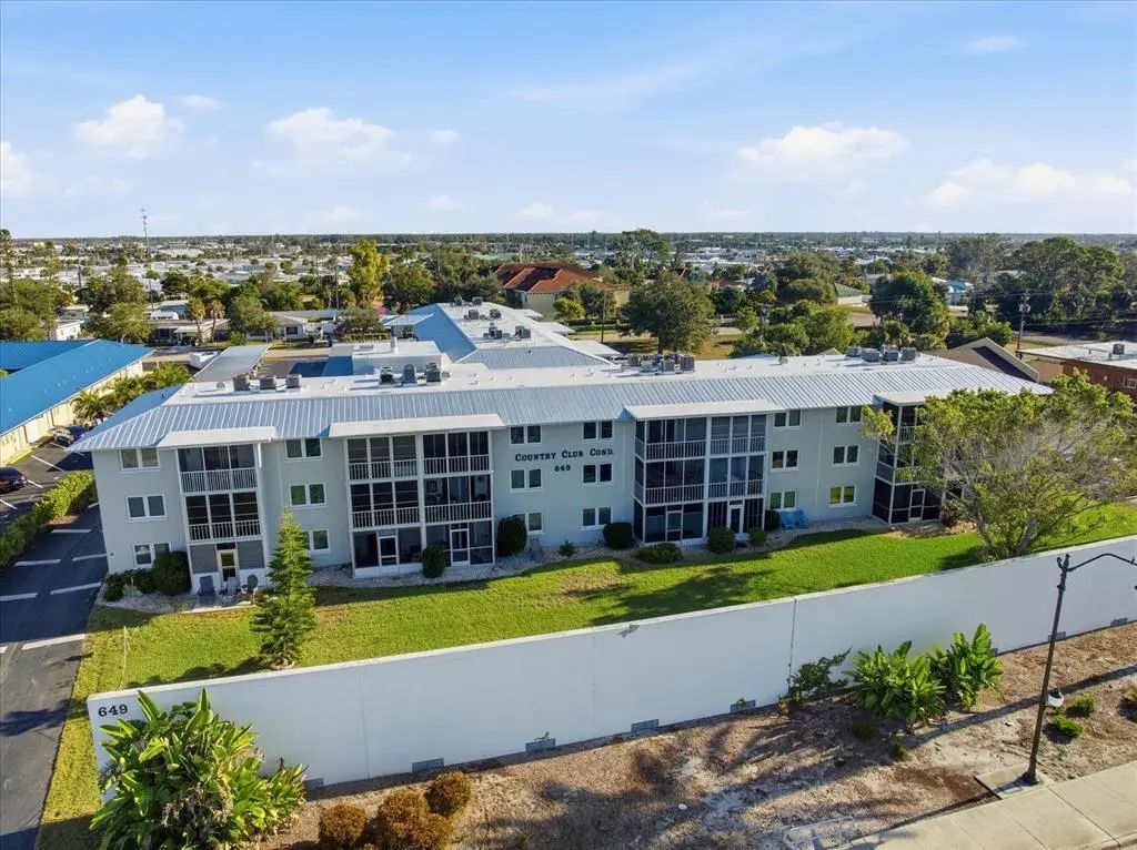 649 Tamiami Trail S 306, VENICE