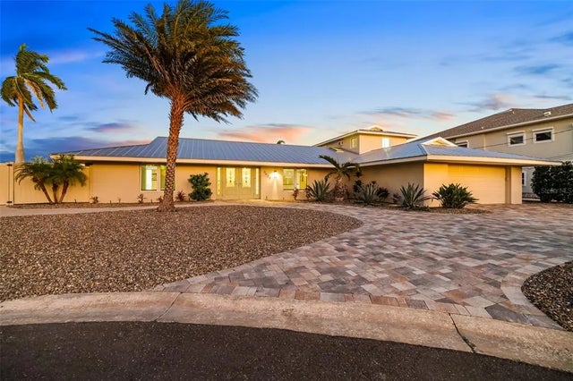 3611 Plumosa Terrace, BRADENTON