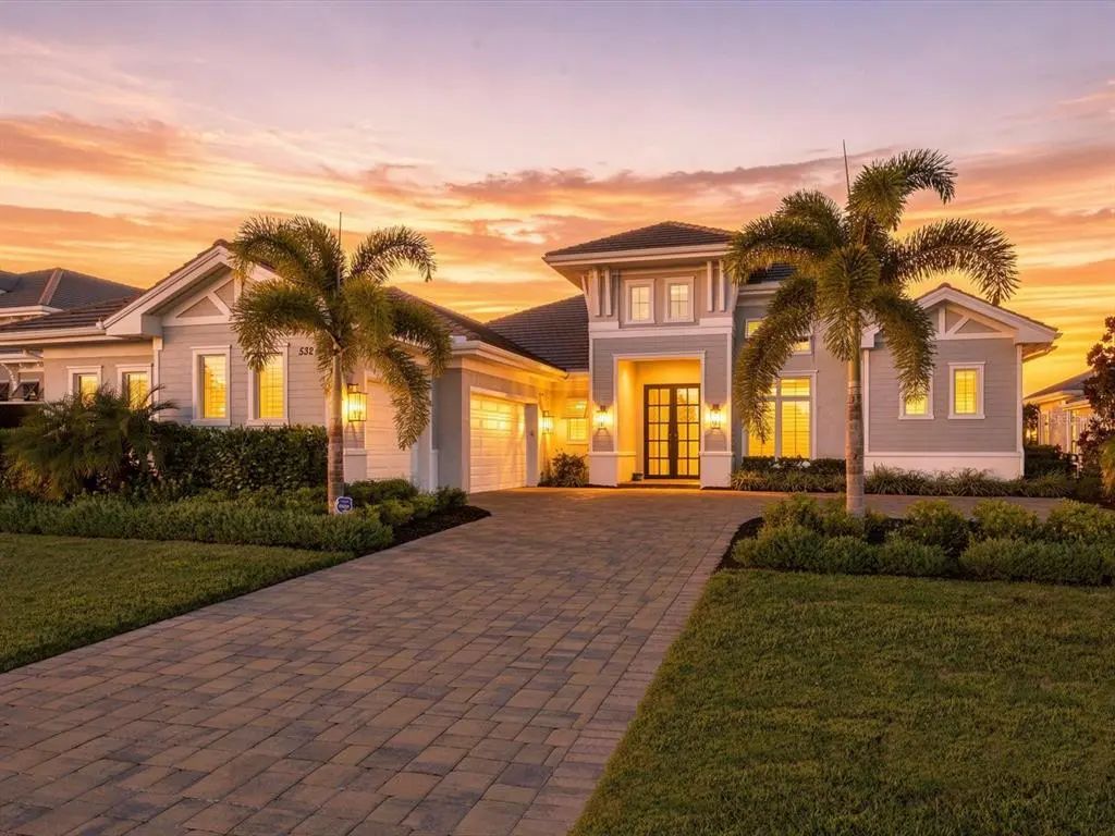 532 Blue Shell Loop, SARASOTA