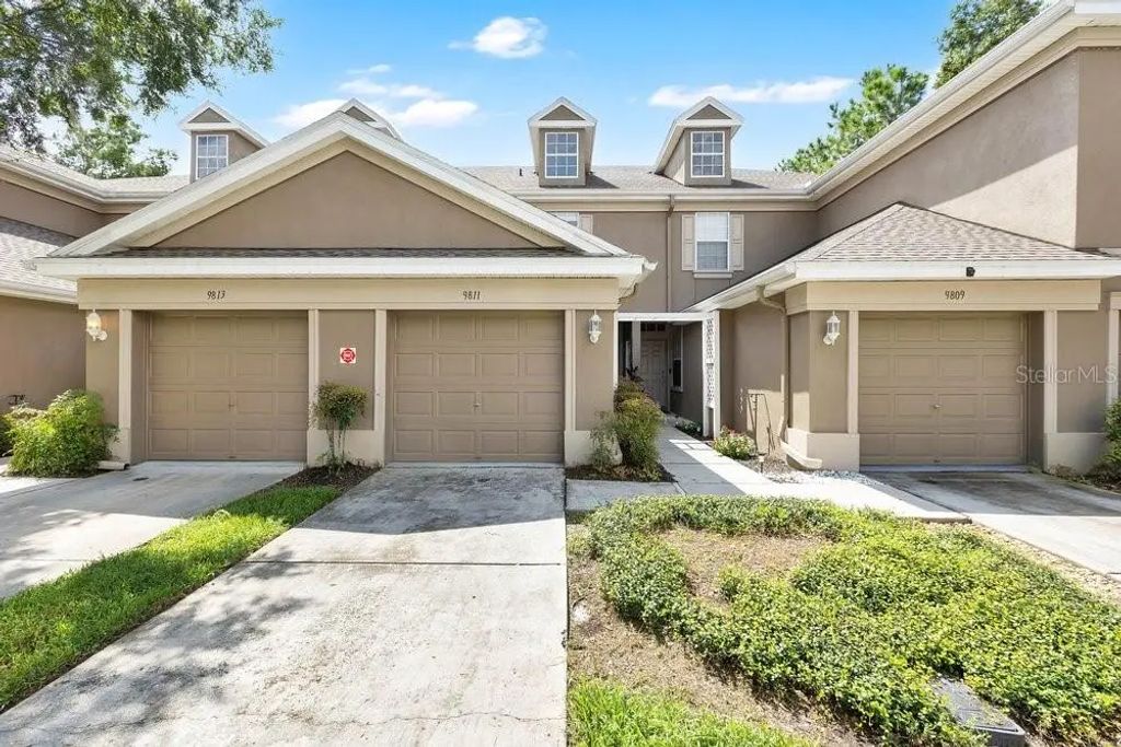 9811 Fan Palm Way, TAMPA