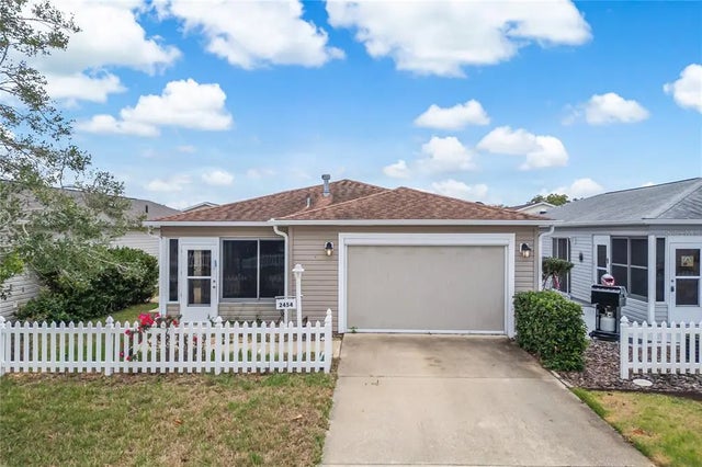 2454 Southern Oak Street, THE VILLAGES