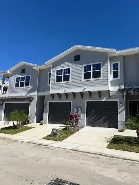 5723 Desert Rose Place, TAMPA