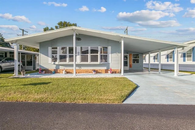 4077 Rolling Oaks Drive, WINTER HAVEN