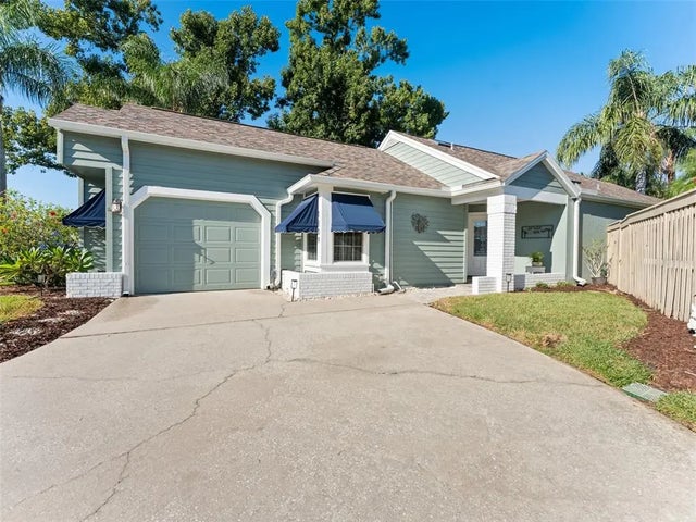 1209 Roxbury Drive, SAFETY HARBOR