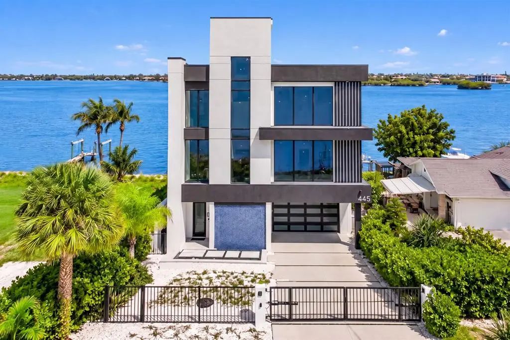 445 129th Avenue E, MADEIRA BEACH
