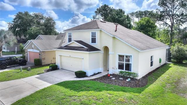 653 Jaybee Avenue, DAVENPORT