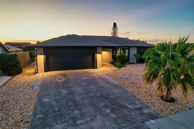 6530 Senegal Palm Way, APOLLO BEACH