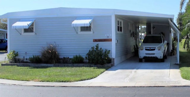 69 Thatch Palm Street E, LARGO
