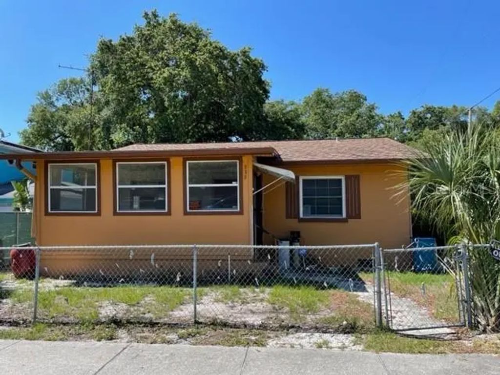 888 14th Avenue S, ST. PETERSBURG