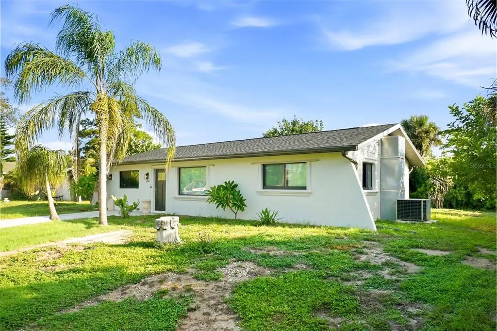 1112 Kenisco Road, VENICE