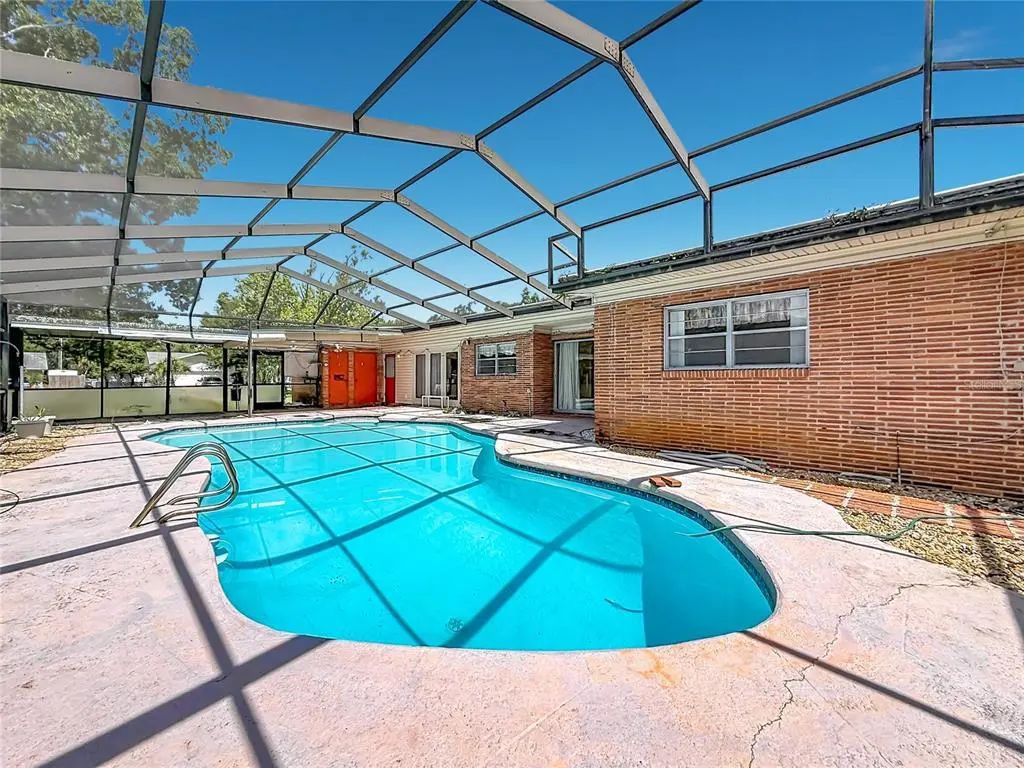 605 Courtney Drive, TAMPA