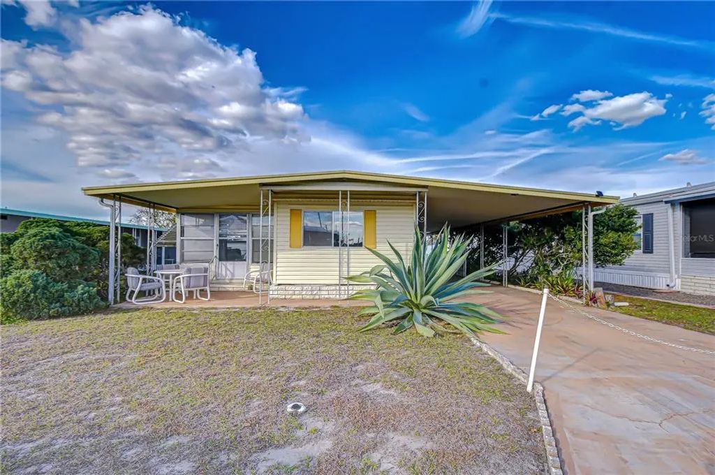 35023 Zephyr Shores Drive, ZEPHYRHILLS
