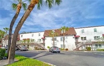 9205 Tudor Drive C209, TAMPA