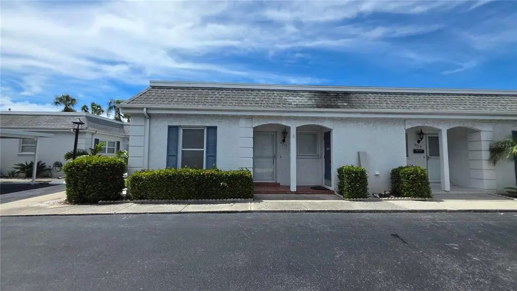 9711 Santa Maria Court 9711, BRADENTON