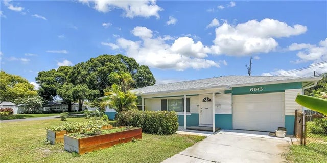 6195 28th Avenue N, ST PETERSBURG