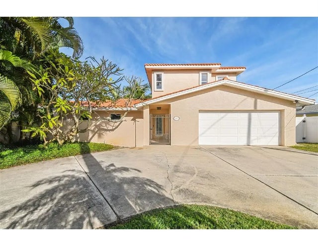 1427 40th Avenue Ne, ST PETERSBURG