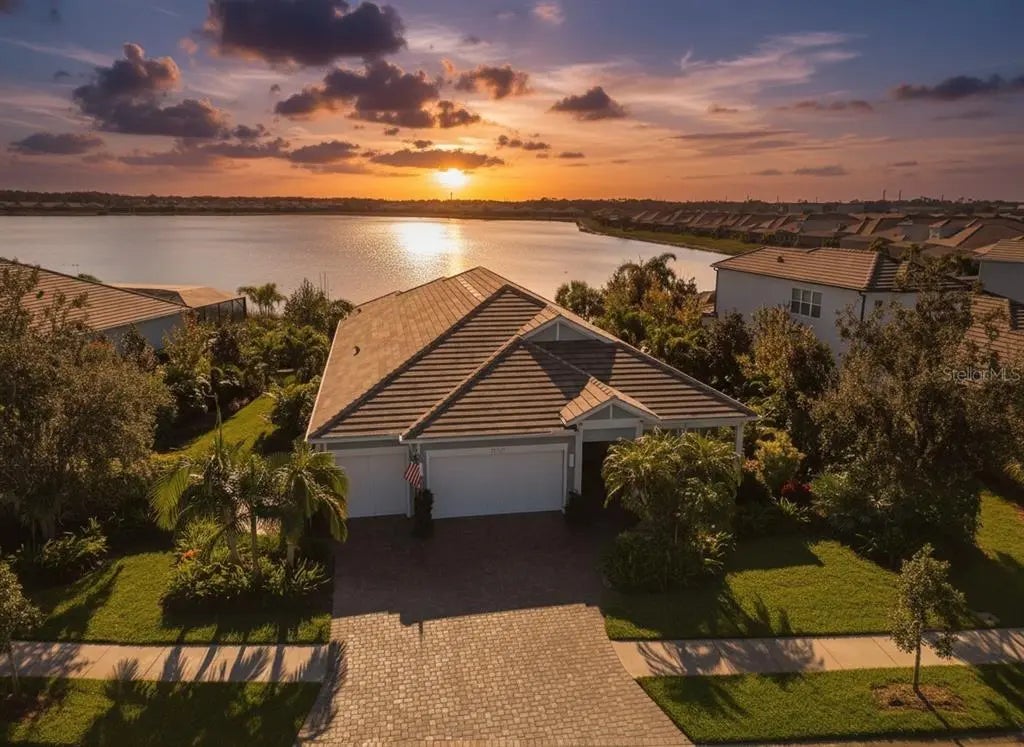 8083 Waterbend Trail, SARASOTA
